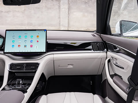 2025 BYD Song Plus Image 14